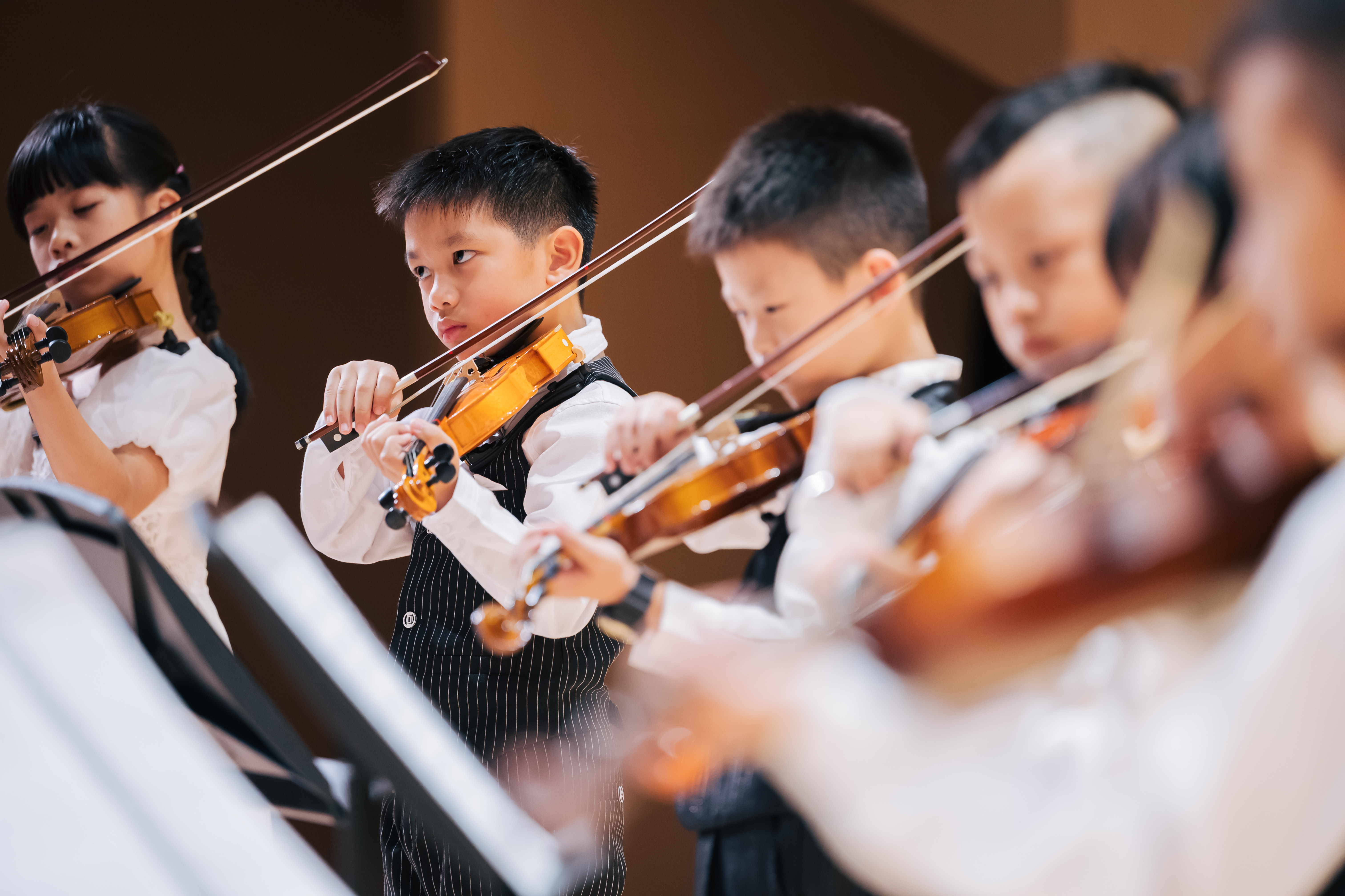 新營國小弦樂團演出照