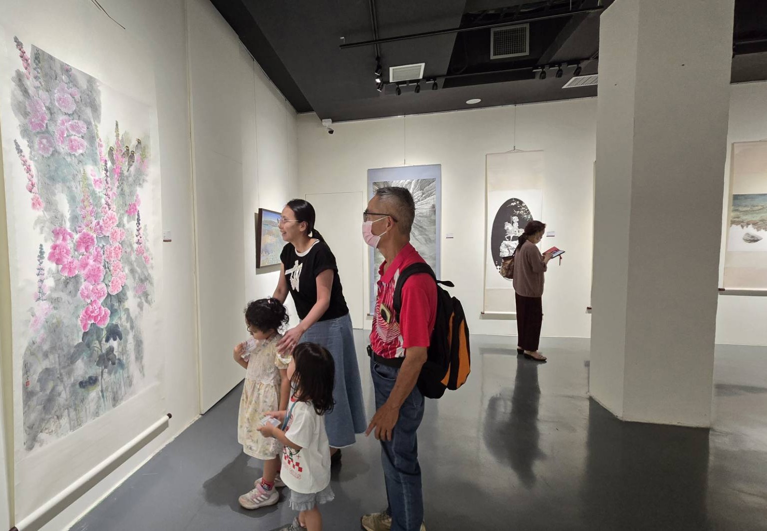 南美會年度聯展新營登場　藝術創作能量一次展現